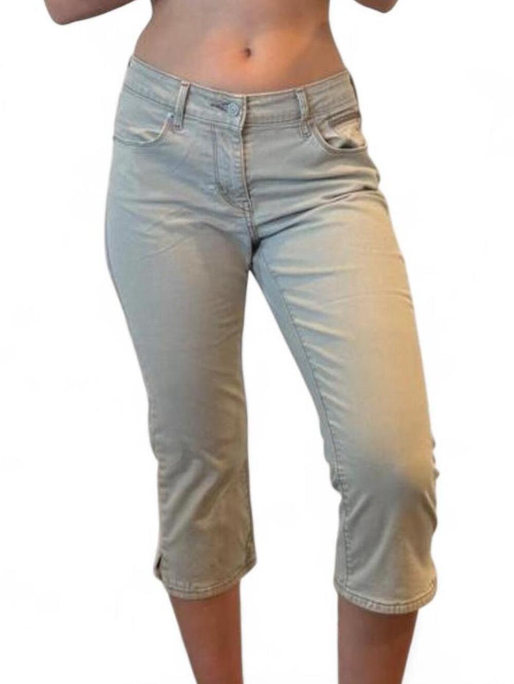 Levi's Highwaisted Khaki Capris